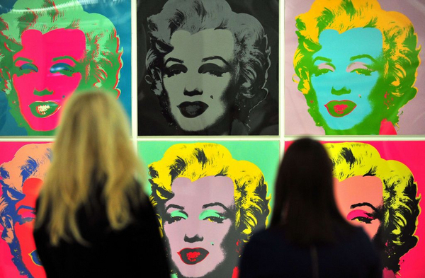 Serie med masseproduceret hverdagsting   Andy Warhol  Marilyn Monroe   Paul Ellis  2010  Scanpix